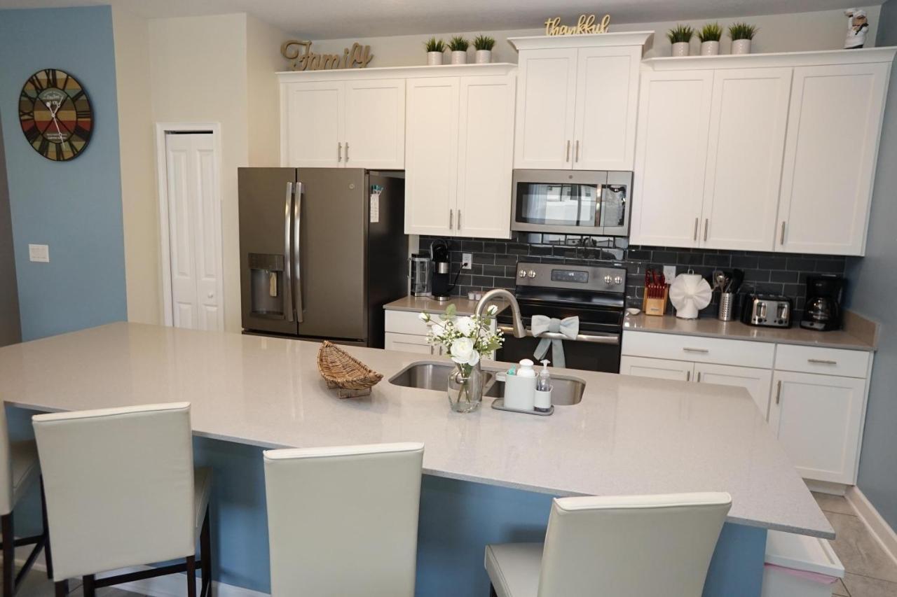 Championsgate- 1565 Four Bedroom Townhouse, Private Pool! Holiday home *